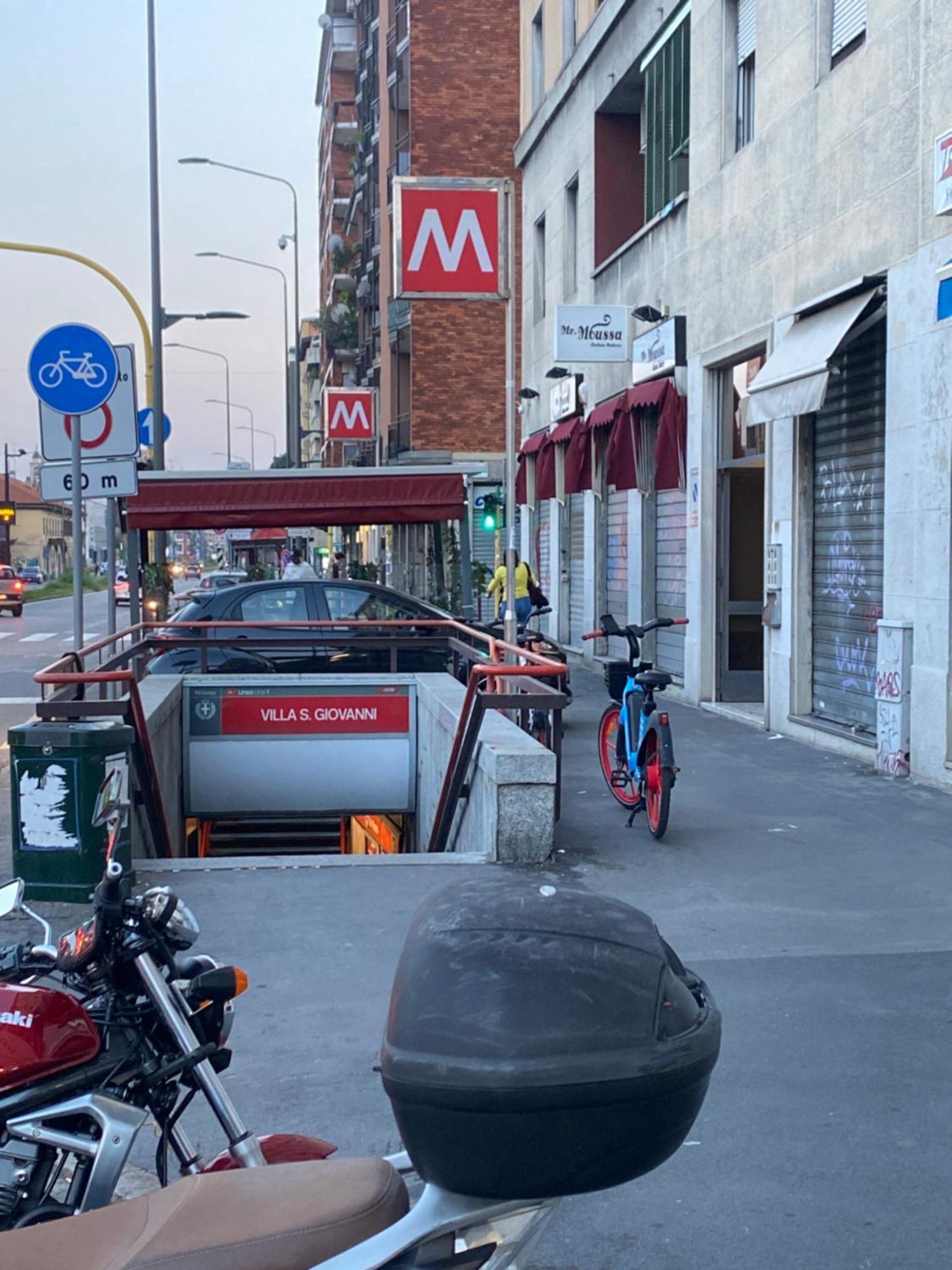 Bnb Milano Dipinta Di Blu Milão Exterior foto